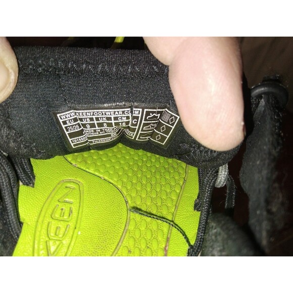 KEEN UNEEK 02 1015500 Black Green Macaw Youth 9 Hiking Shoe Sandal Water - Picture 8 of 8